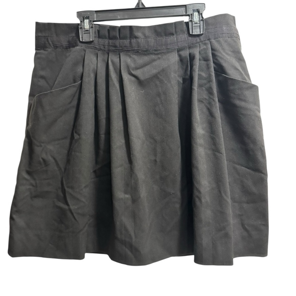 Gap Black Pleated lined Skirt with Pockets, size 8